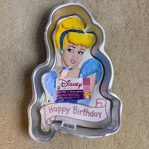 Disney Wilton Cinderella Cake pan